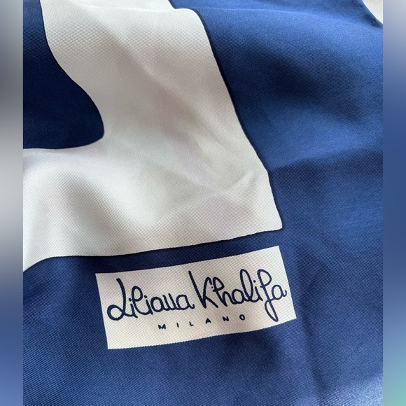 100% Silk Italian Scarf - Liciana Khalifa Milano - Picture 5 of 5